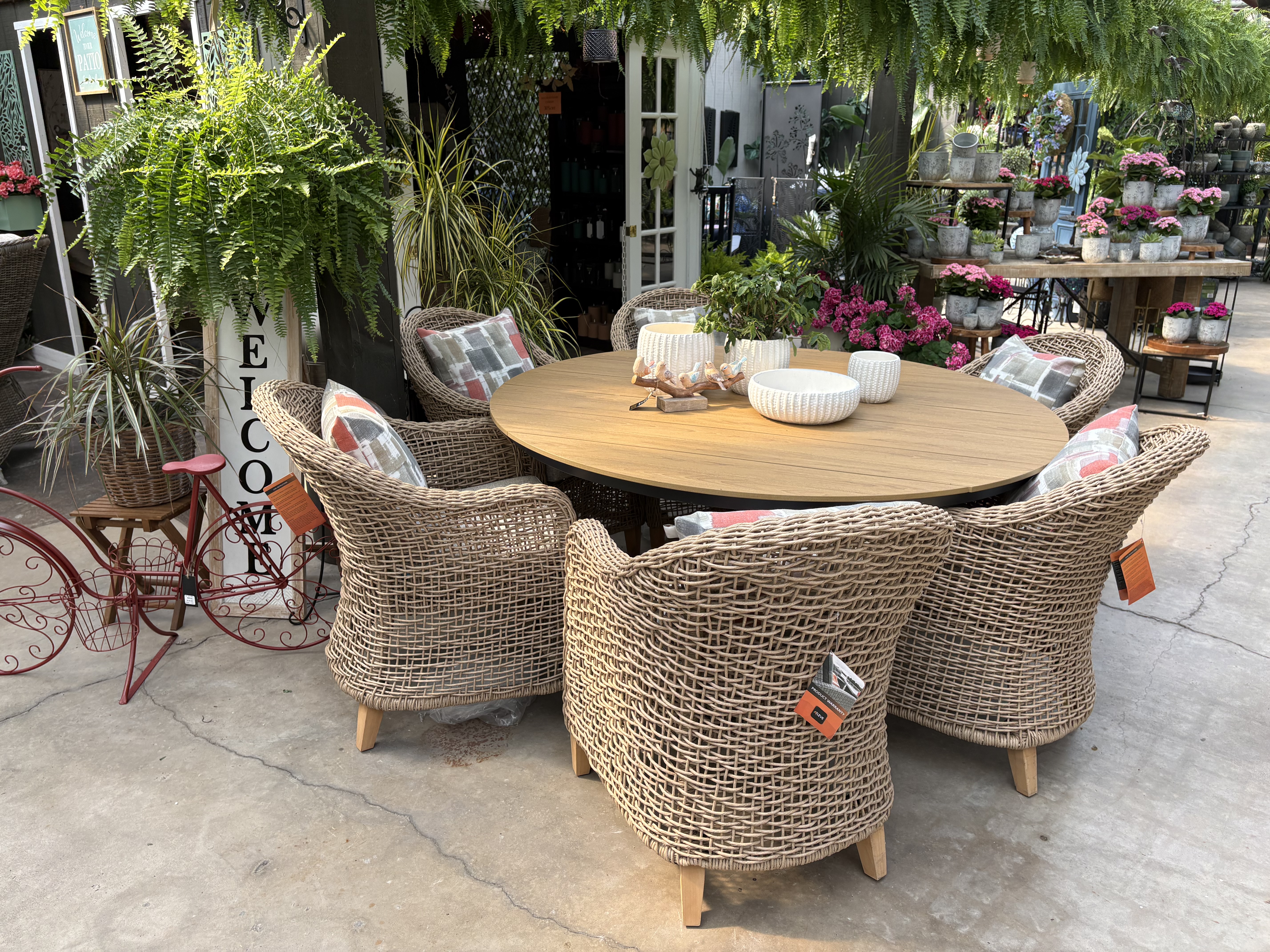 Alma Dining Set.jpeg