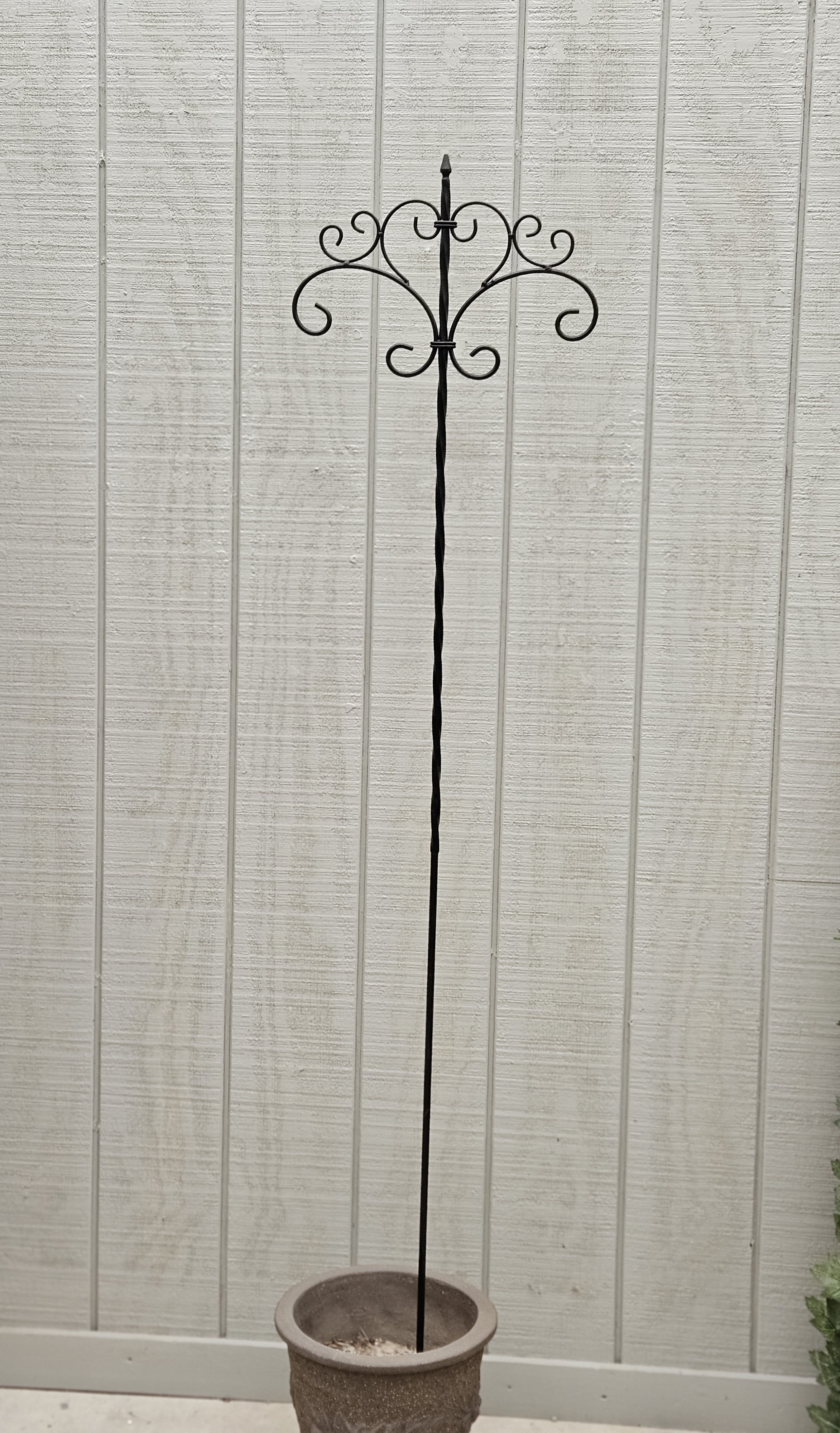 Dual-Arm Decorative Garden Pole